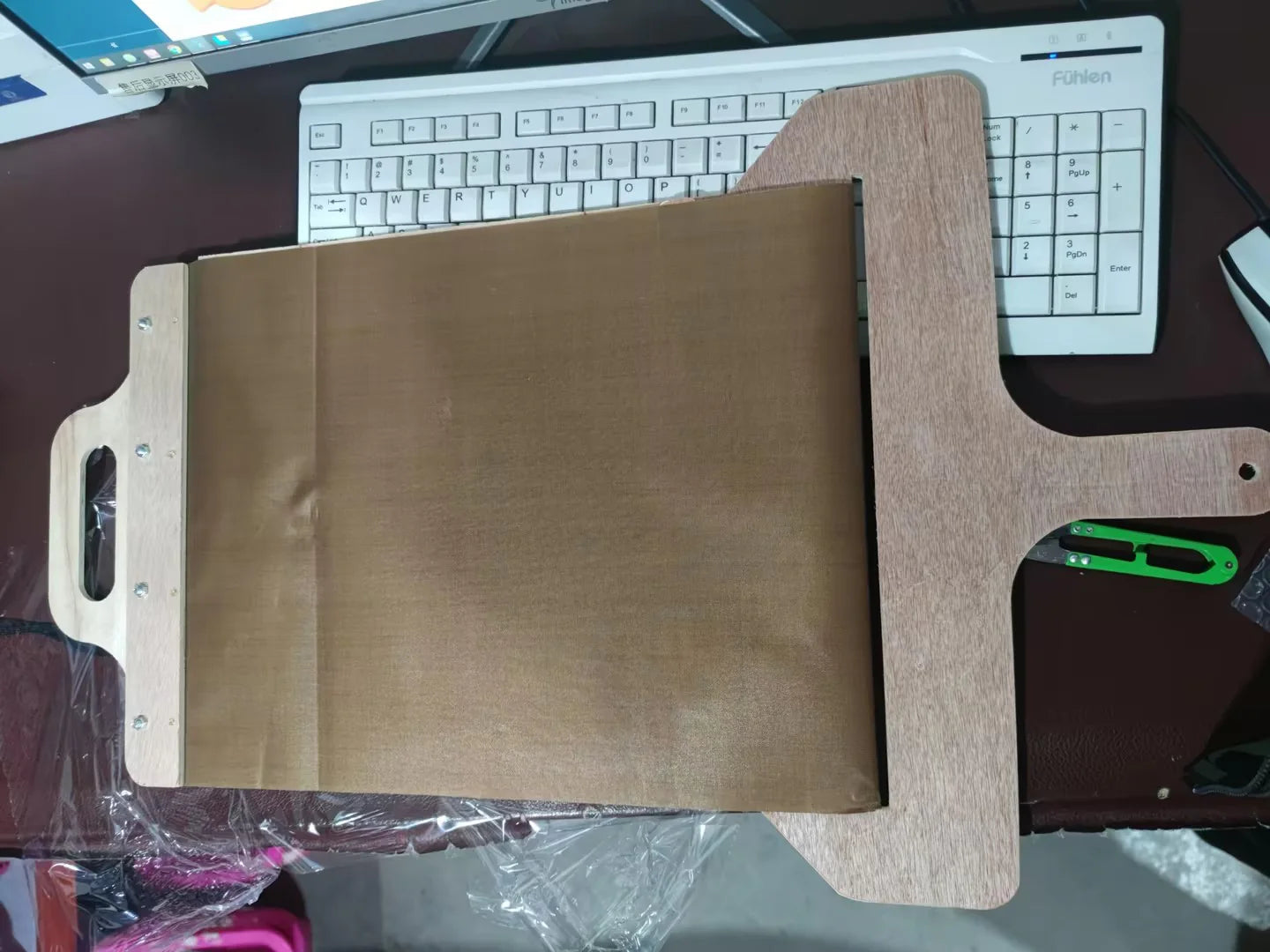 Professional Kitchen Pizza Shovel and Non-Stick Cutting Board for Smooth Transfer and Storage