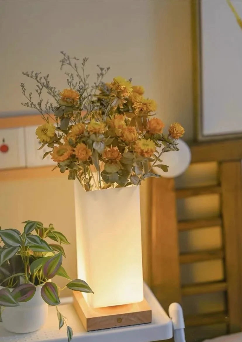 Dimmable Floral Vase Accompanied by Decorative Table Lamp for Rustic Home Decor